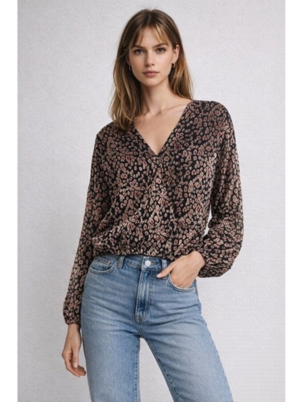 White House Black Market Black & Pink Textured Velvet Semi Sheer Blouse Size Med